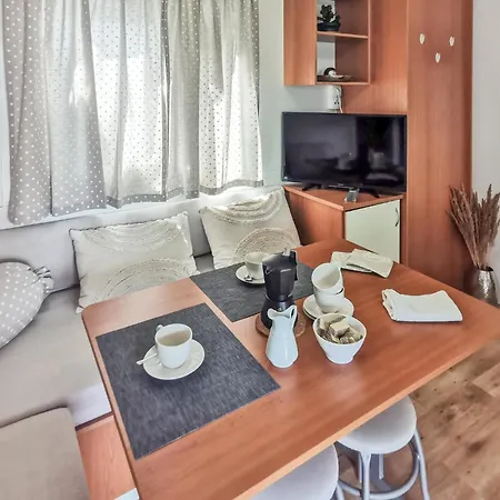 2 Bedroom In Vantacici