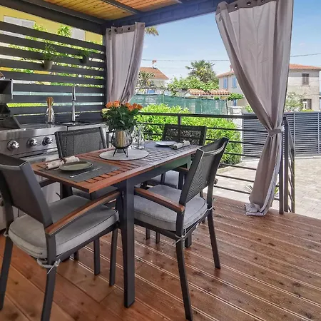 2 Bedroom In *