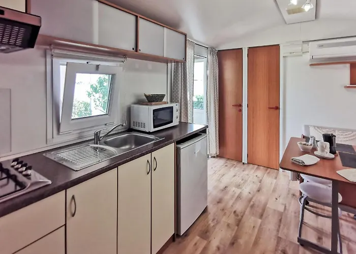 펜션 2 Bedroom Awesome In