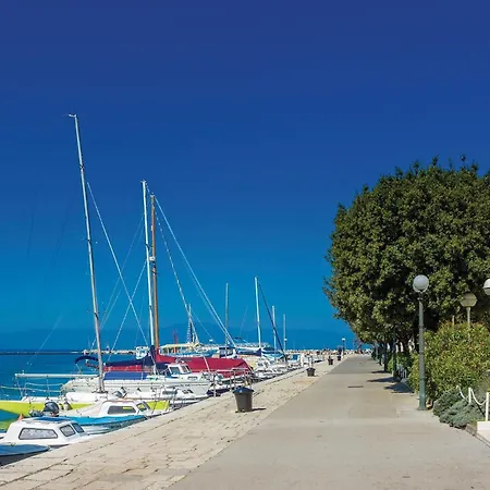 2 Bedroom Awesome In Vantacici