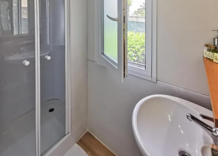 2 Bedroom Awesome In Vantacici