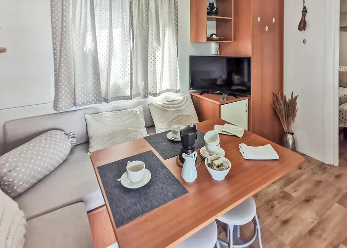 2 Bedroom Awesome In Vantacici