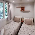 Pet Friendly In With Wifi Holiday home Vantacici