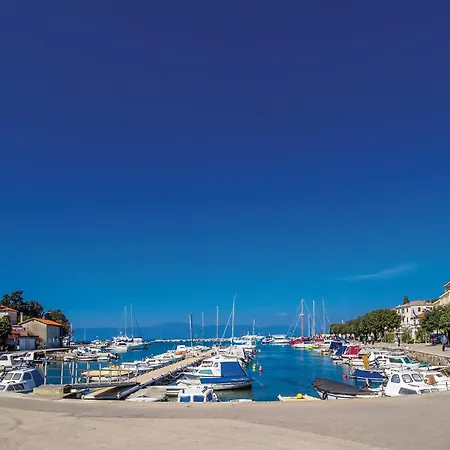 2 Bedroom In Vakantiehuis Vantacici